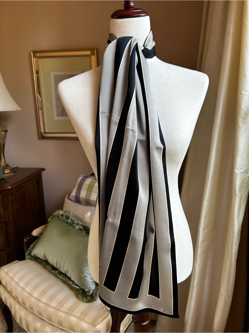 NWOT Giorgio Armani Le Collezioni Luxury Silk Scarf